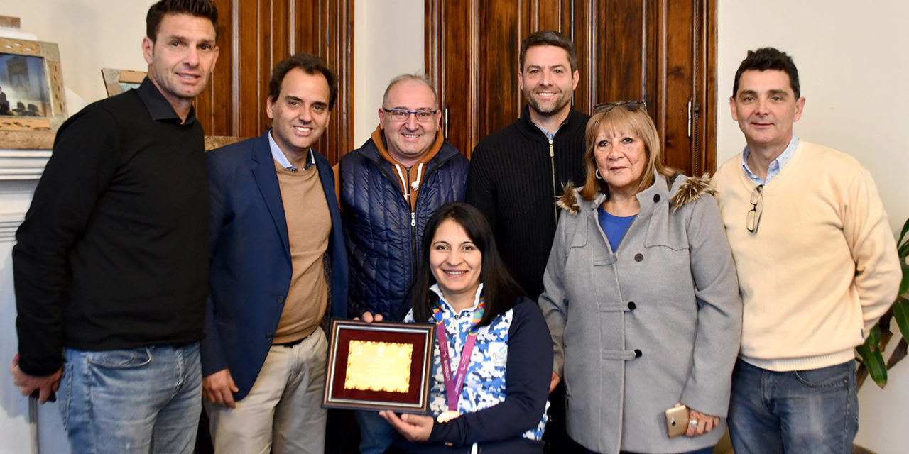 Llamosas recibió a la medallista Paraolímpica Verónica Blanco