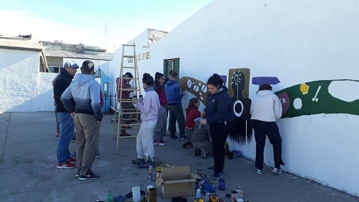 Bulnes: Pintando murales