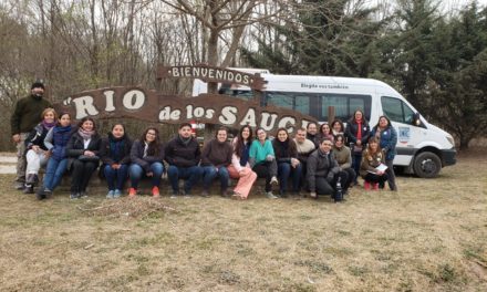 Docentes y alumnos hacen vacunación antirrábica y censo canino en Río de los Sauces