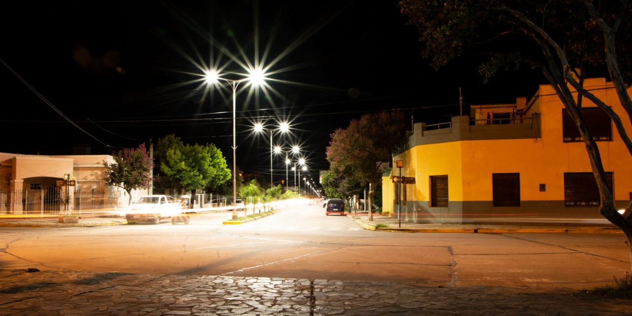 Nueva luminarias en Adelia María