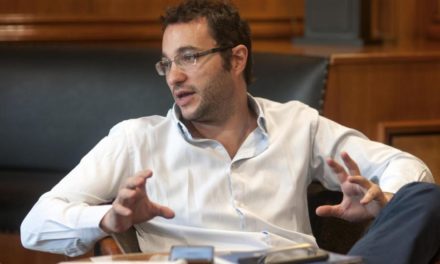 El director de Le Monde Diplomatique visitará la UNRC