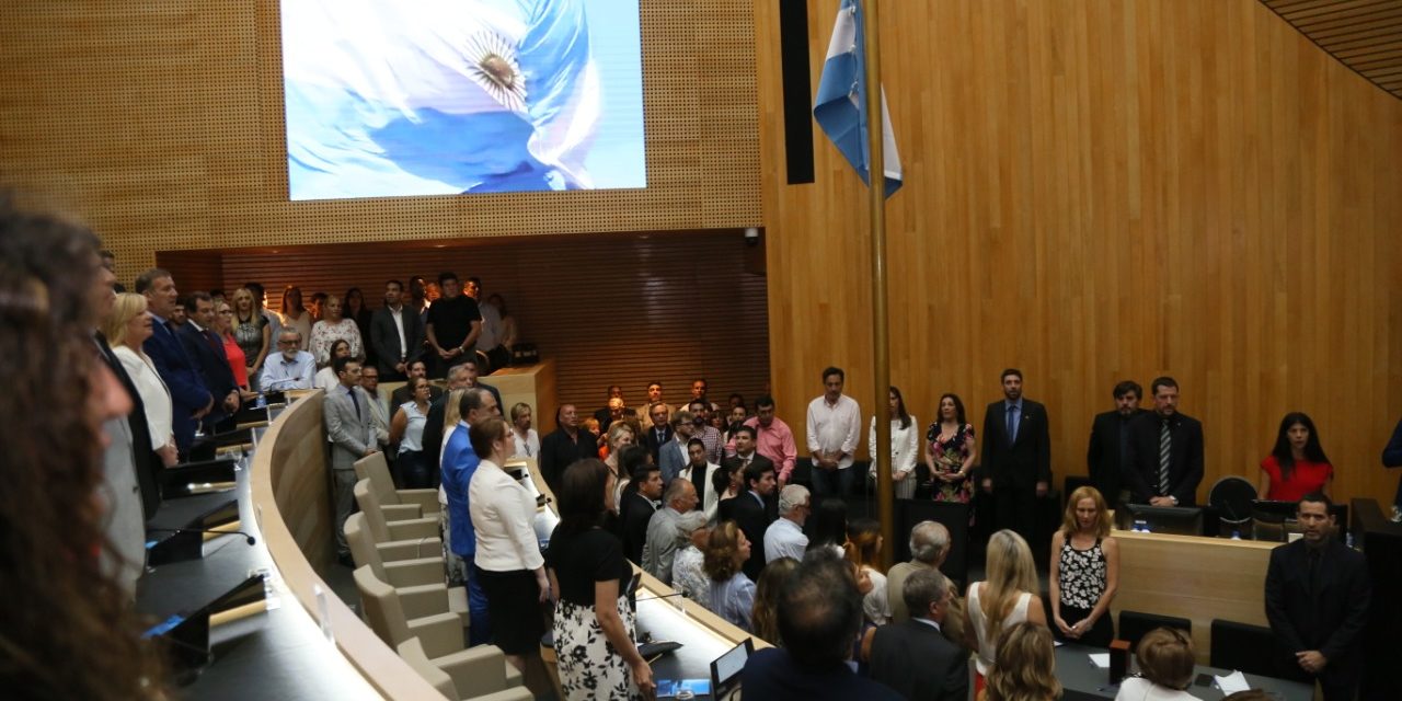 Legislatura: juraron los nuevos integrantes y eligieron a las autoridades