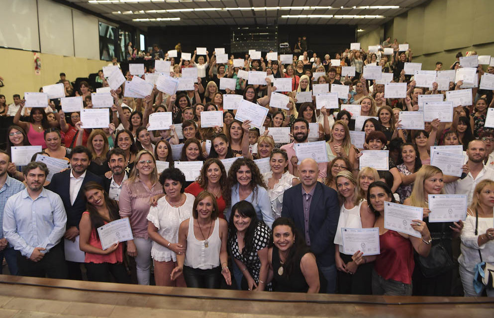 347 mujeres recibieron su certificado de CbaMeCapacita