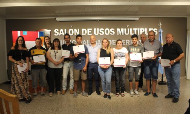 Egresaron 320 alumnos de la Universidad Popular de Berrotarán