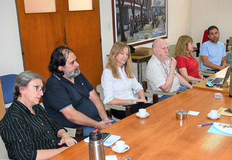 Ciencias Exactas entregó a autoridades de Canals informe relativo a medioambiente