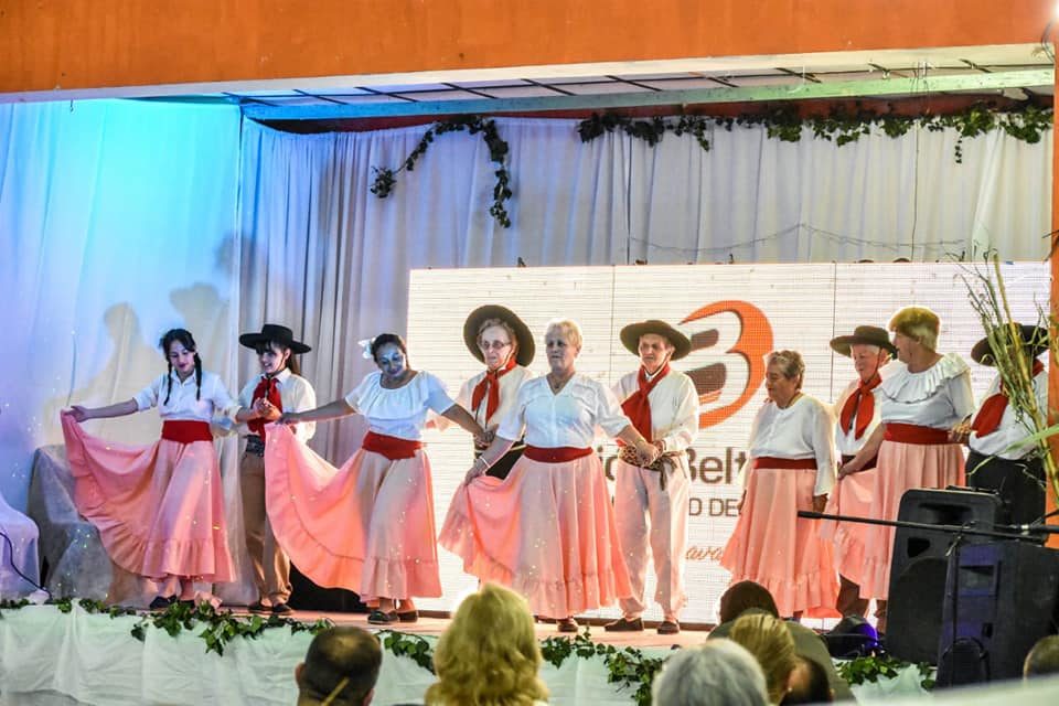 La Cautiva: Se realizó la cuarta fiesta Nacional del Adulto Mayor