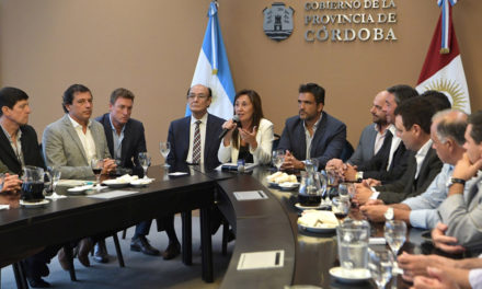 Transporte: Provincia firma con municipios el nuevo esquema de subsidios