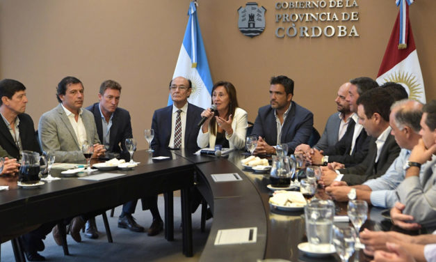 Transporte: Provincia firma con municipios el nuevo esquema de subsidios