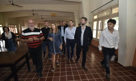 Lammens visitó Embalse y lamentó el mal estado de los hoteles