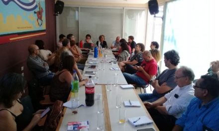 Los docentes universitarios insisten con el cumplimiento de la cláusula gatillo