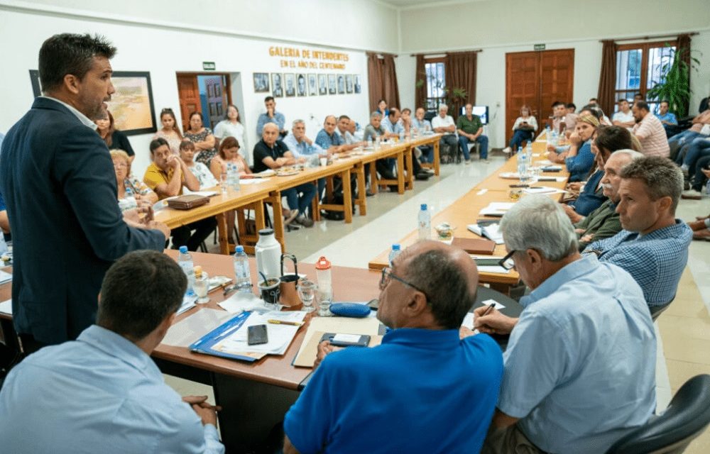 Intendentes de la Comunidad Regional Unión se reunieron con el Ministro de Gobierno