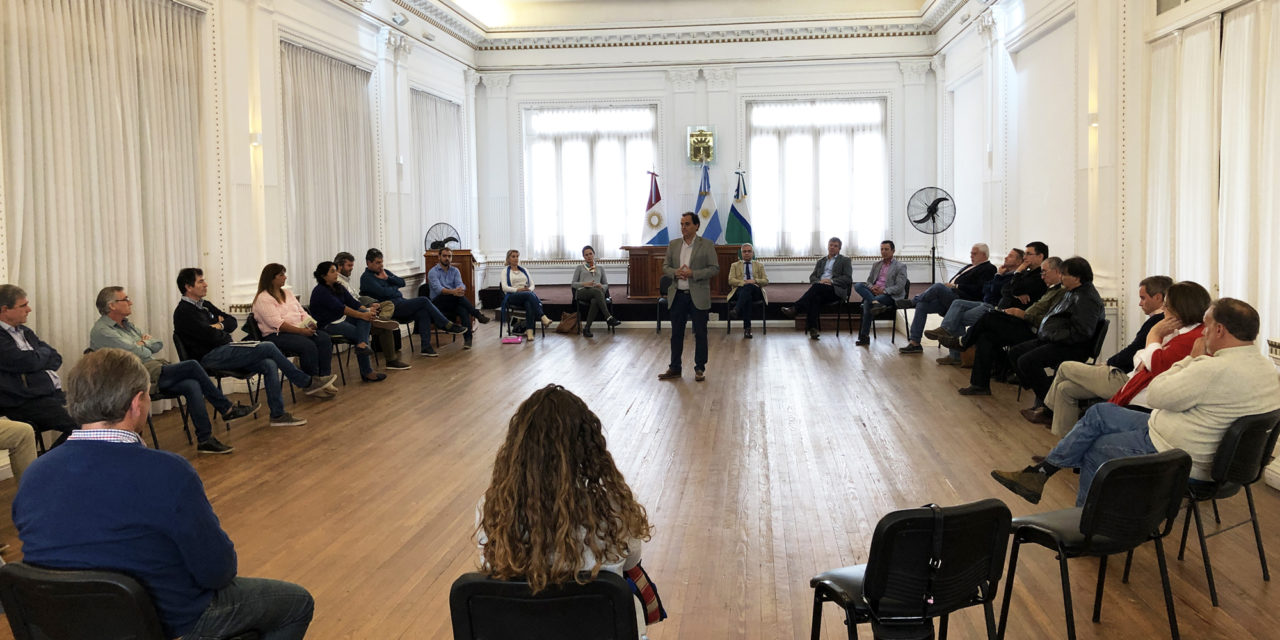 Llamosas se reunió con el Consejo Económico y Social y los bloques de la oposición