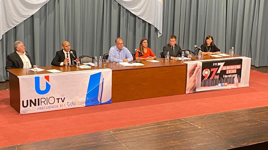 Sin Llamosas y Scoppa, se realizó en la UNRC el debate de candidatos