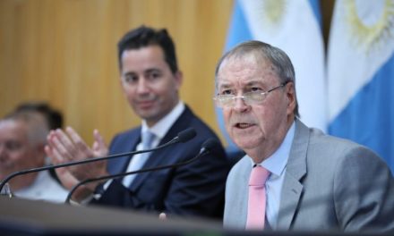 Schiaretti dispuso reducción salarial de la planta política
