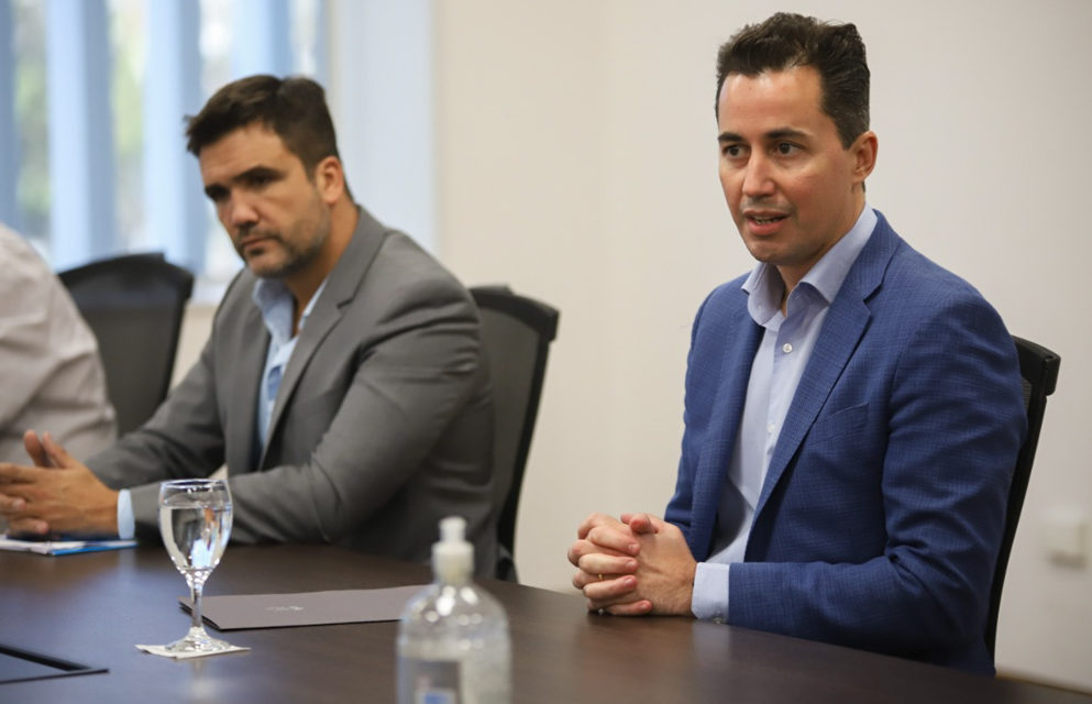 Manuel Calvo valoró como «positiva» la reunión con miembros de la oposición