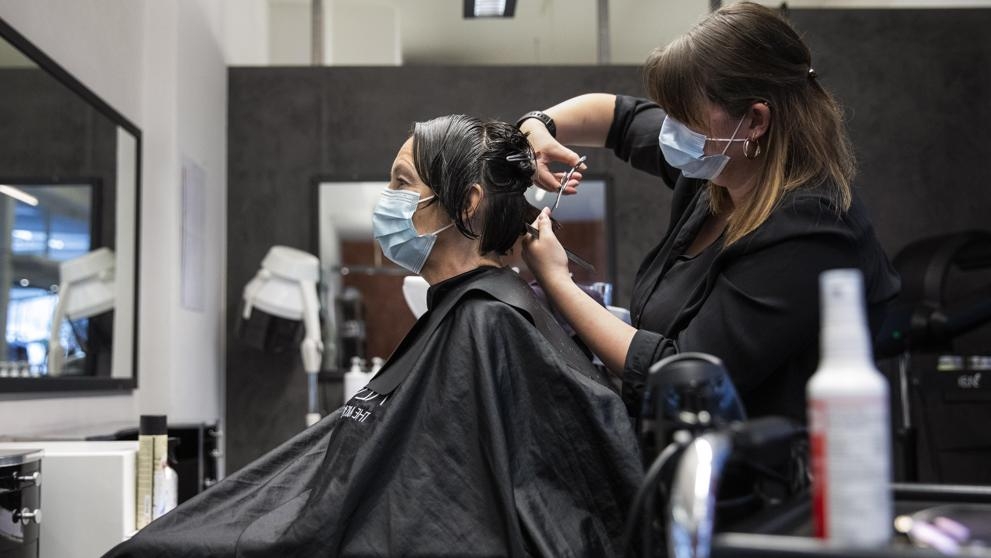Se habilitan más actividades comerciales y profesionales