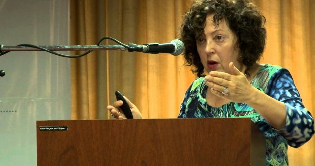 La Dra. Celia Iriart disertará sobre la pandemia como analizador para repensar lo estatal, lo público y lo común