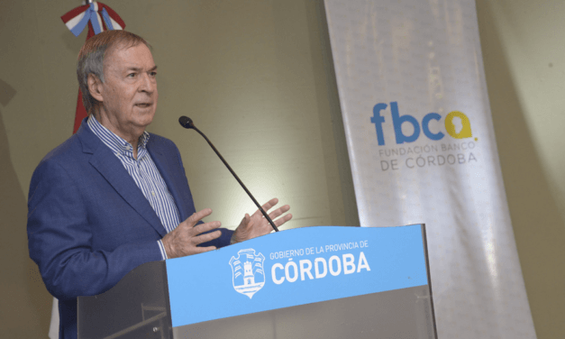 Schiaretti lanzó créditos a tasa cero para transportistas escolares y especiales