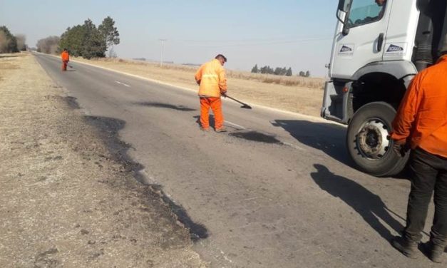 Comenzaron las tareas de bacheo en Ruta Provincial Nº 24