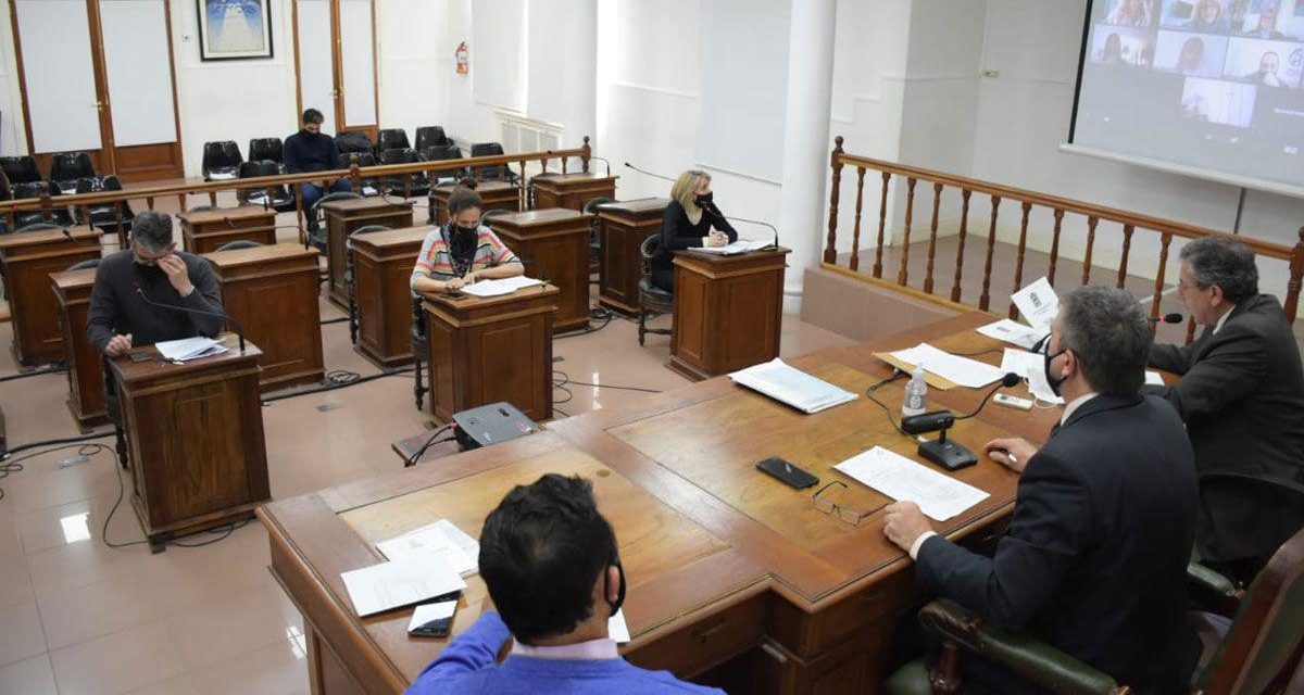 Río Cuarto: aprueban la prórroga de las facultades especiales de Llamosas