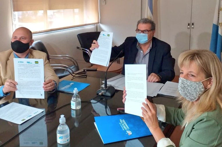 La Provincia formalizó convenio para fortalecer la innovación tecnológica de la Agroindustria