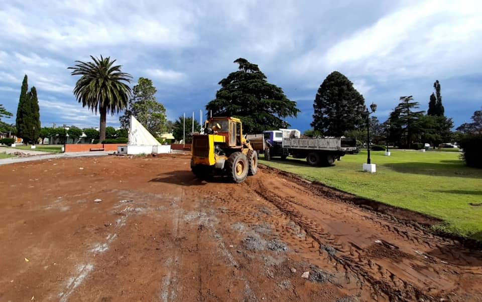 Serrano: avanza la remodelación total de la plaza Oostendorp