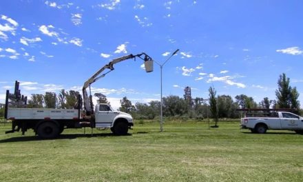 La Cautiva: luces solares para el espacio verde «El Calden»