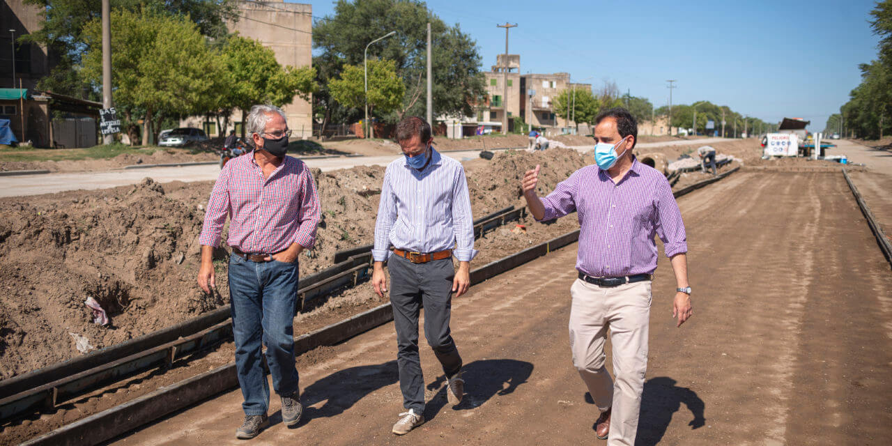 El intendente Llamosas recorrió el avance de obra en el Boulevard Buteler