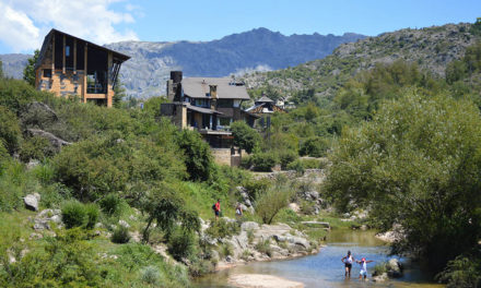 Más de 530.000 turistas disfrutan el fin de semana extra largo en el país
