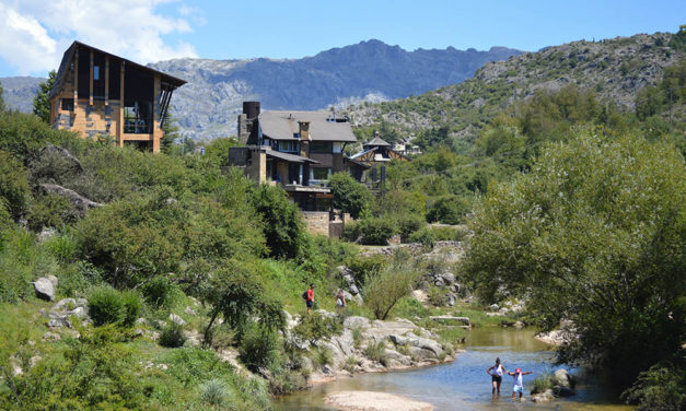Más de 530.000 turistas disfrutan el fin de semana extra largo en el país