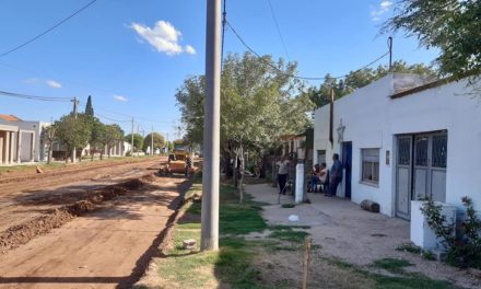 Del Campillo comenzó con la obra «Avenida Juan Del Campillo»
