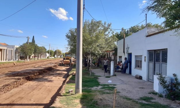 Del Campillo comenzó con la obra «Avenida Juan Del Campillo»