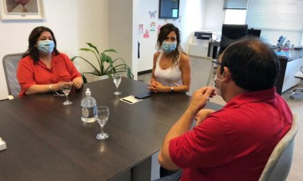 La intendenta de Alejandro Roca se reunió con autoridades provinciales