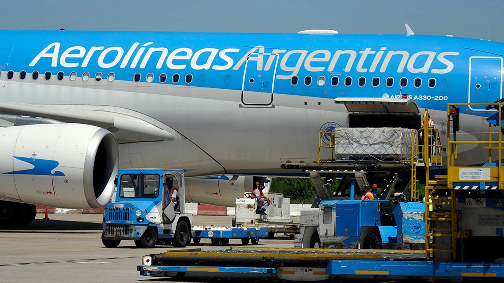 Parte hacia Rusia otro vuelo de Aerolíneas Argentinas