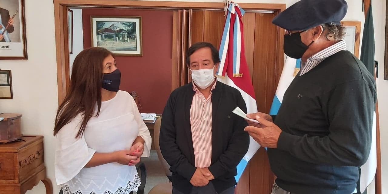 Pequeños productores de Achiras y Las Albahacas recibieron subsidios del Plan de Remediación por Incendios