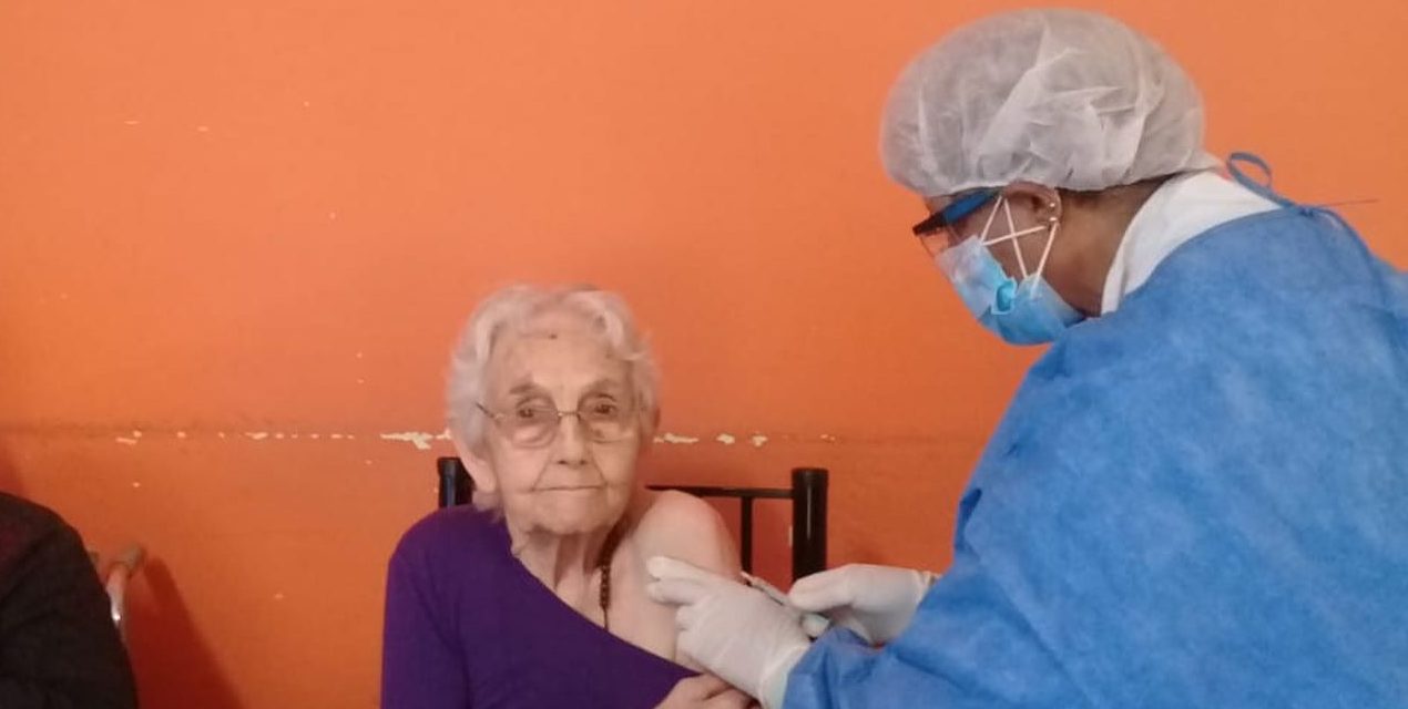 Comenzaron a aplicar vacunas contra el Covid-19 en Alejandro Roca