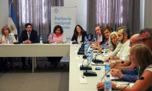 Apertura de paritarias: los gremios docentes pidieron un aumento superior al 30%