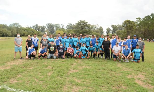 Alejandro Roca: el municipio inauguró una cancha de fútbol en el Polideportivo Municipal