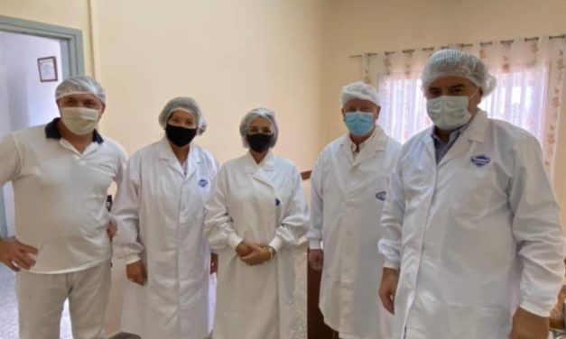 Busso recorrió la planta láctea Cotagua de Moldes