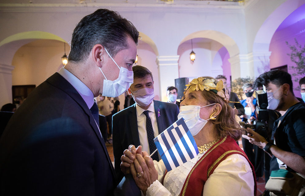 Calvo participó del acto por el Bicentenario de la Independencia de Grecia