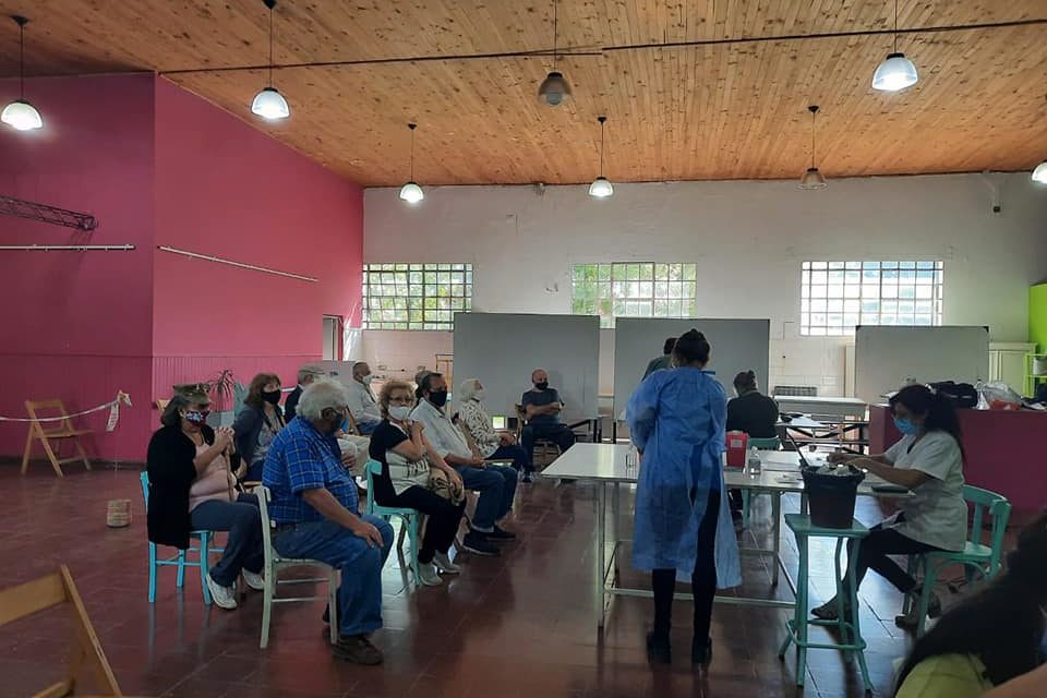 La Carlota: Más de 2500 personas ya fueron vacunadas contra el Covid-19