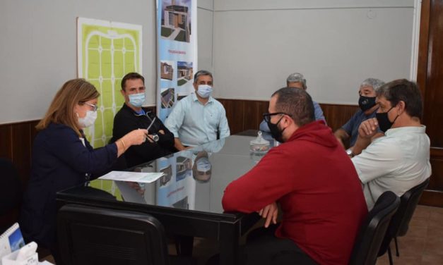 Coronel Moldes: entrega de subsidios a clubes