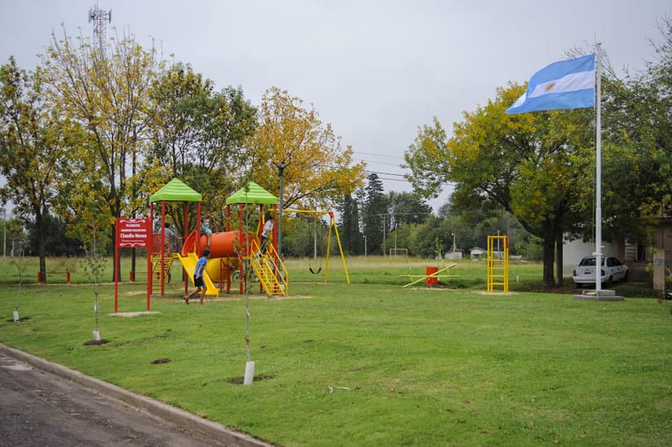 Arias: remodelación de la plazoleta «Bombero Voluntario Claudio Neveu»
