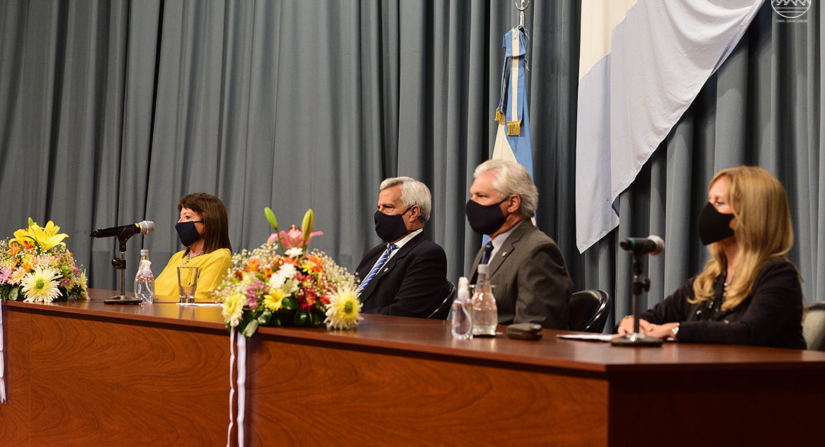 En tres ceremonias, la UNRC realizó su primera colación del año