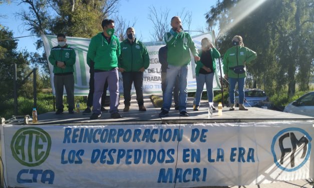 Paro en Fábrica Militar de Río Tercero: reclaman reincorporación de los despedidos de «la era Macri»