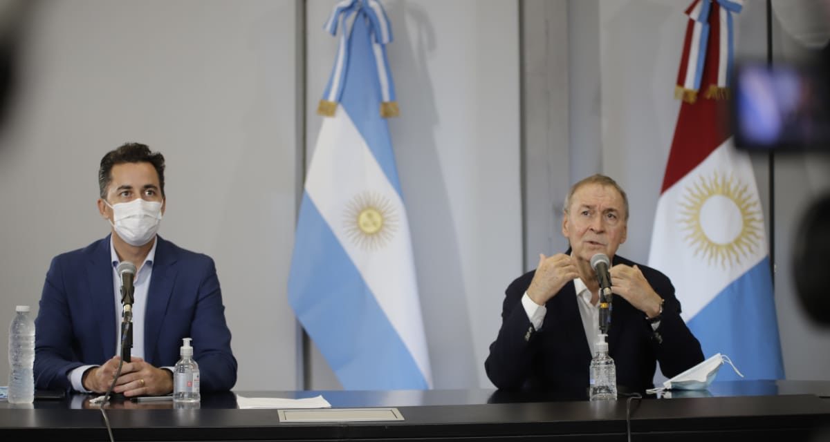 Calvo encabezó reunión con intendentes para acordar medidas sanitarias