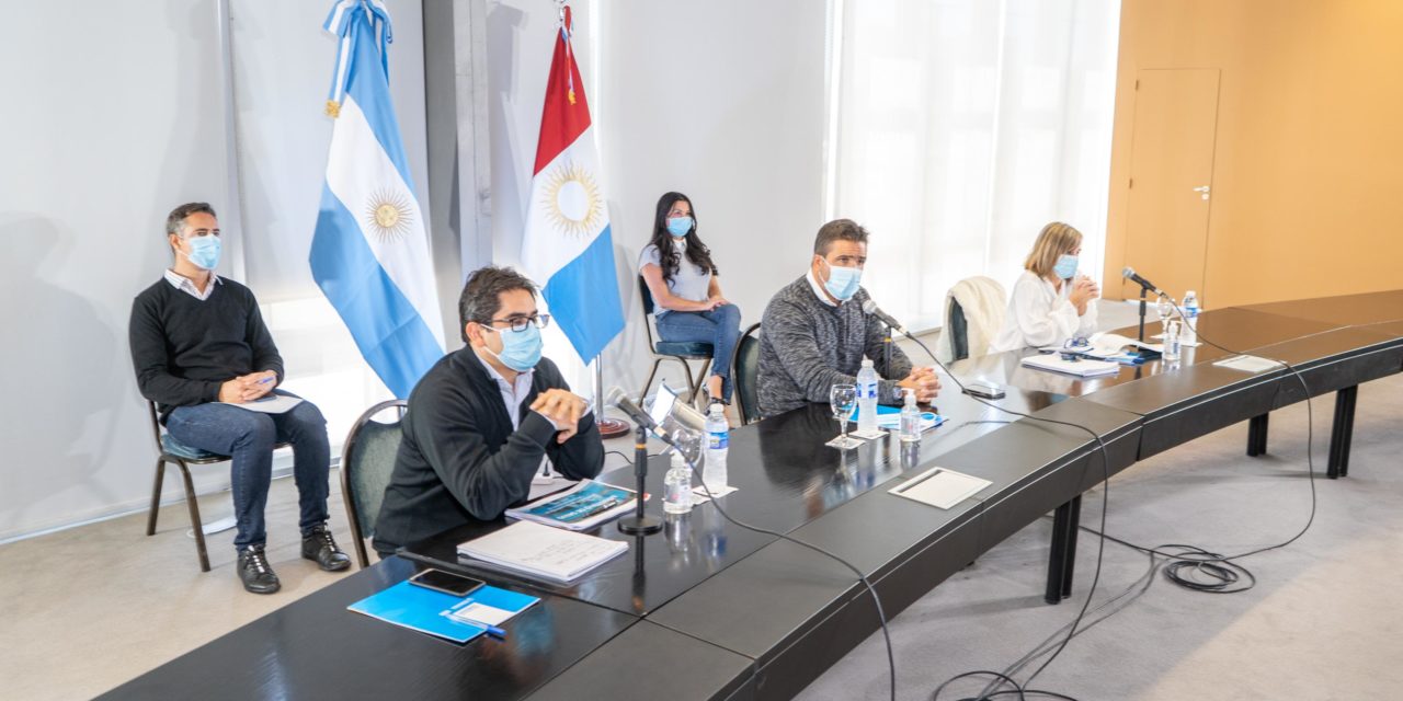 La Provincia entregó nuevo equipamiento para los hospitales de Almafuerte y Hernando