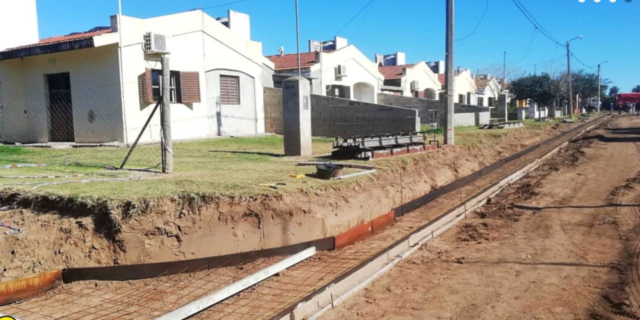 Las Acequias: Iniciaron las obras de cordón cuneta