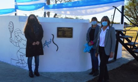 Del Campillo: se inauguró el playón deportivo y escenario en el predio del ferrocarril