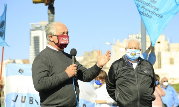 La UEPC pide suspender la presencialidad y realizará una presentación colectiva
